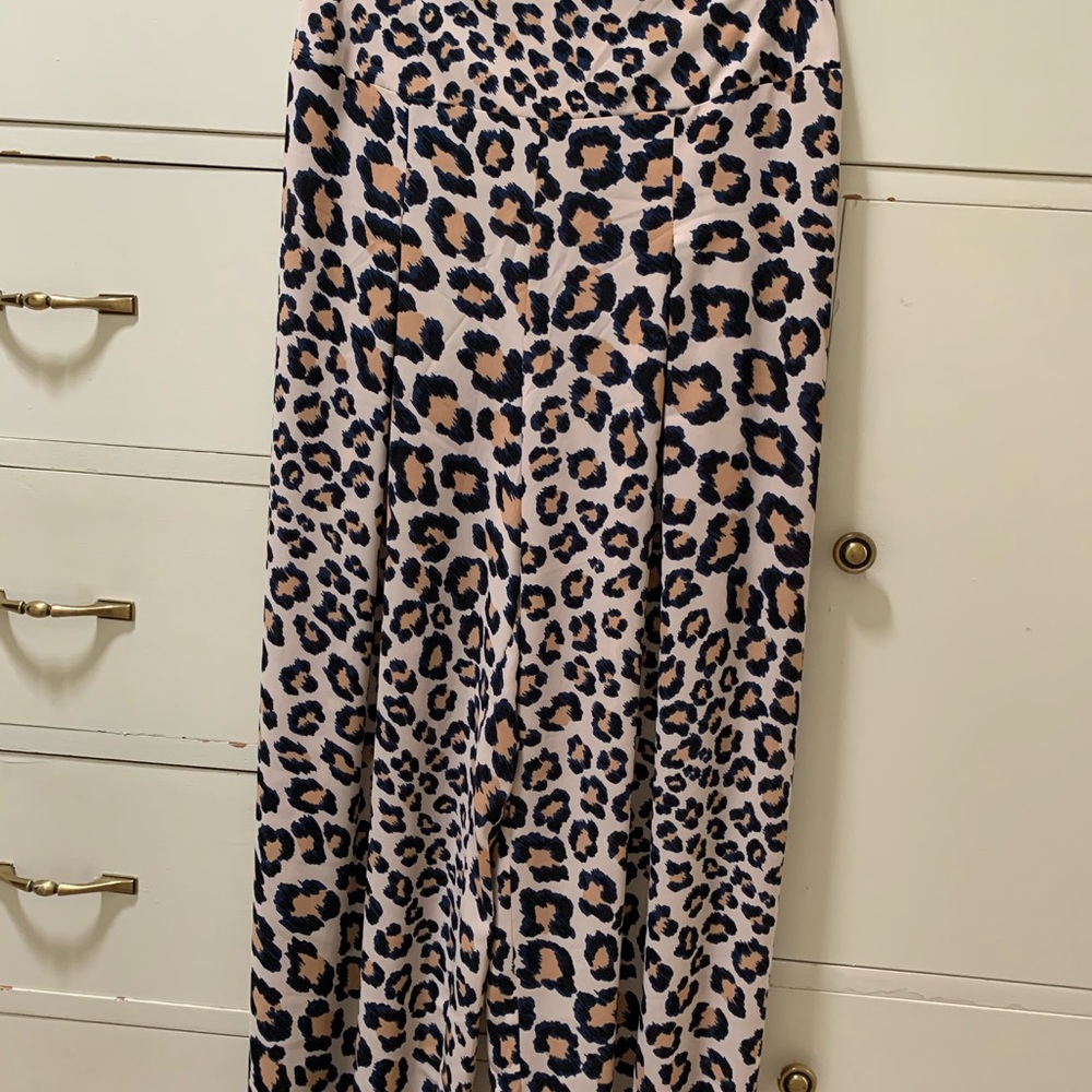 Rare find VS harem pant and tie back crop top